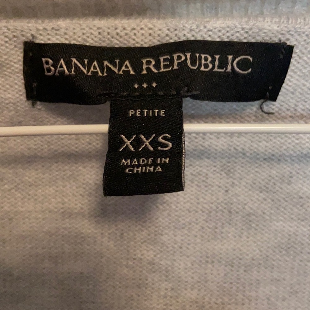 Banana Republic soft gray cardigan size XXS Petite - Picture 3 of 4